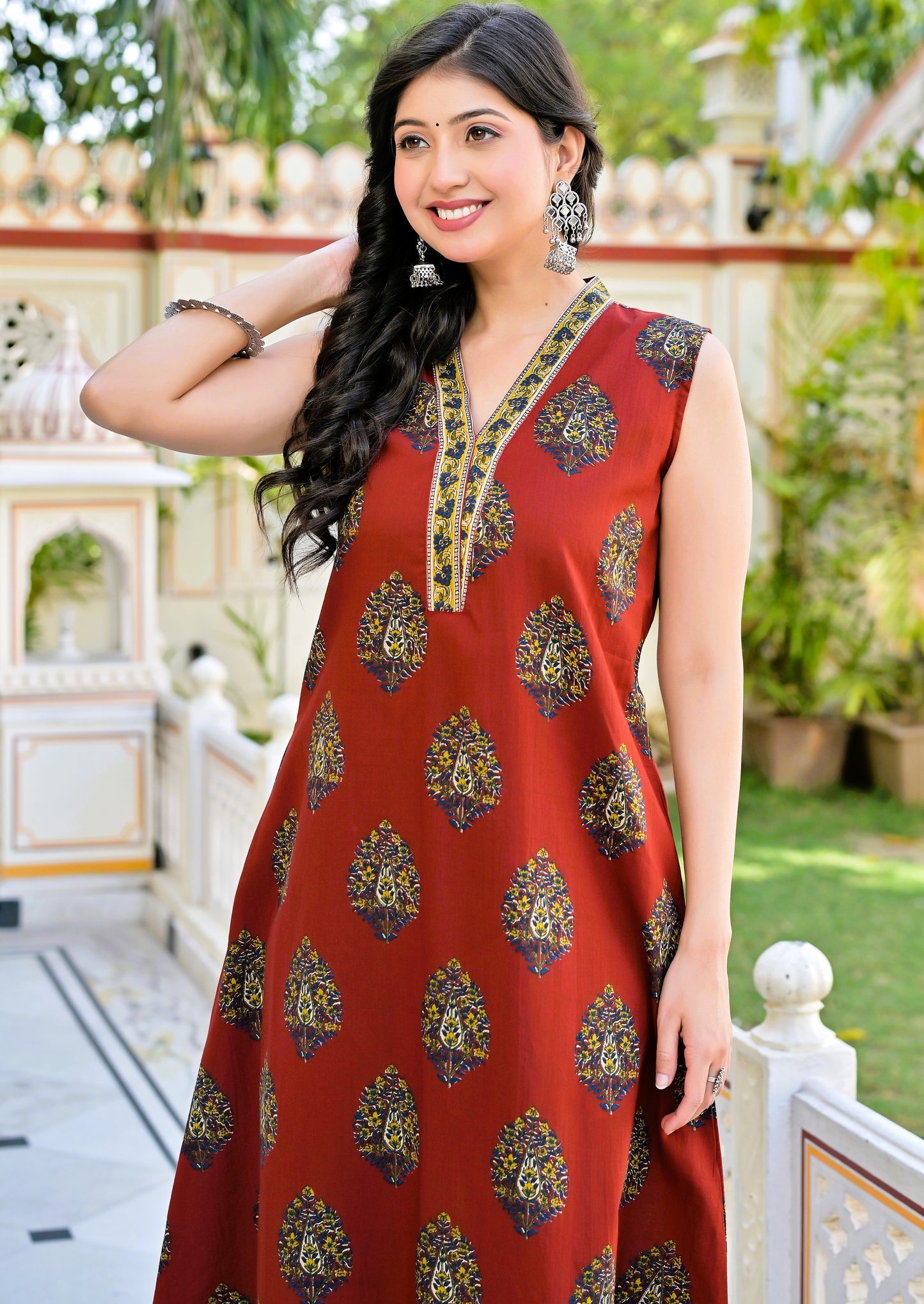 Maroon Floral Sleeveless Kurti with Pocket