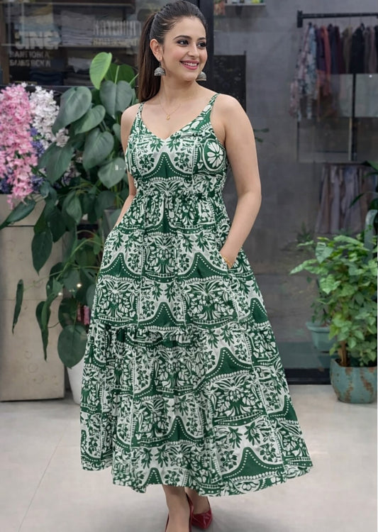 Designer sleeveless green dress with Pocket