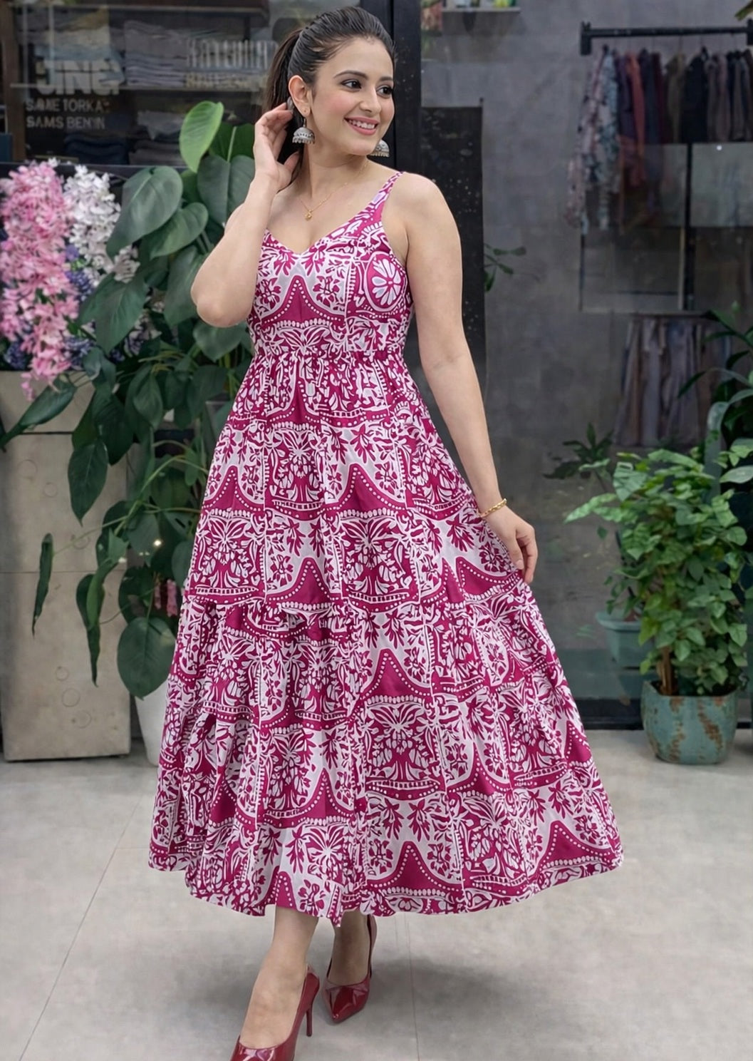 Designer sleeveless pink dress with Pocket